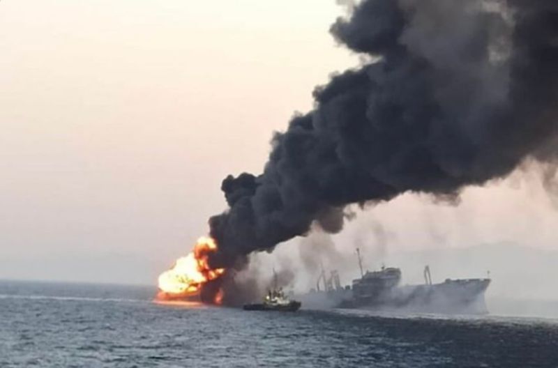 صورة استهداف السفينة الأميركية MST مضللة.. تعود لحريق سفينة إيرانية عام 2021