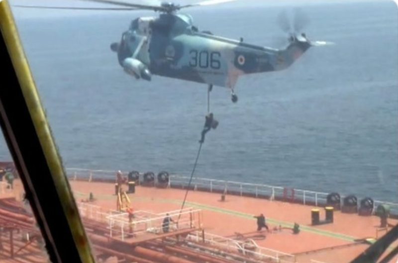 حقيقة استيلاء البحرية الإيرانية على سفينتين إسرائيليتين: صورة مضللة تعود لعام 2023